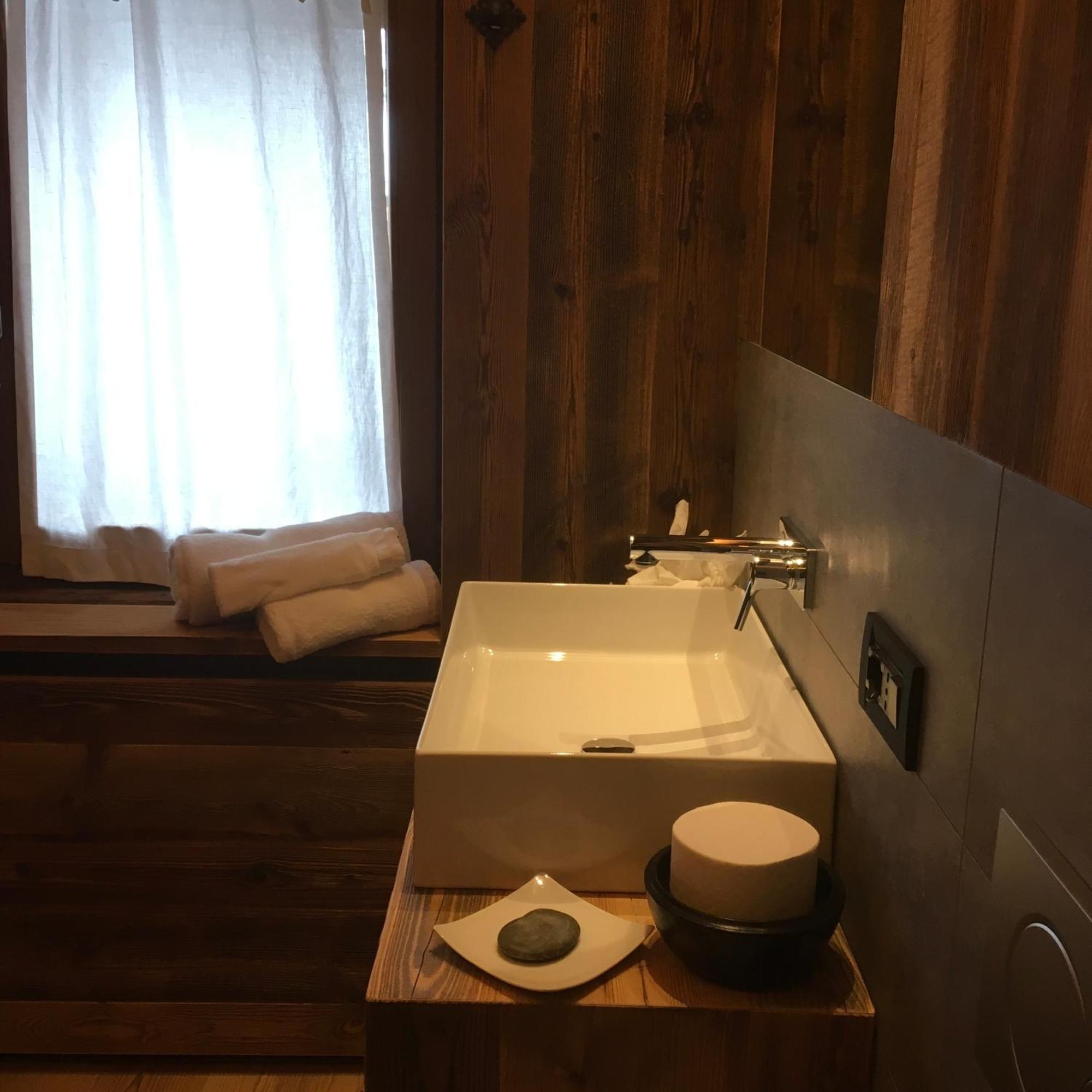 B&B Rossodisera 도메게 디 카도레 외부 사진
